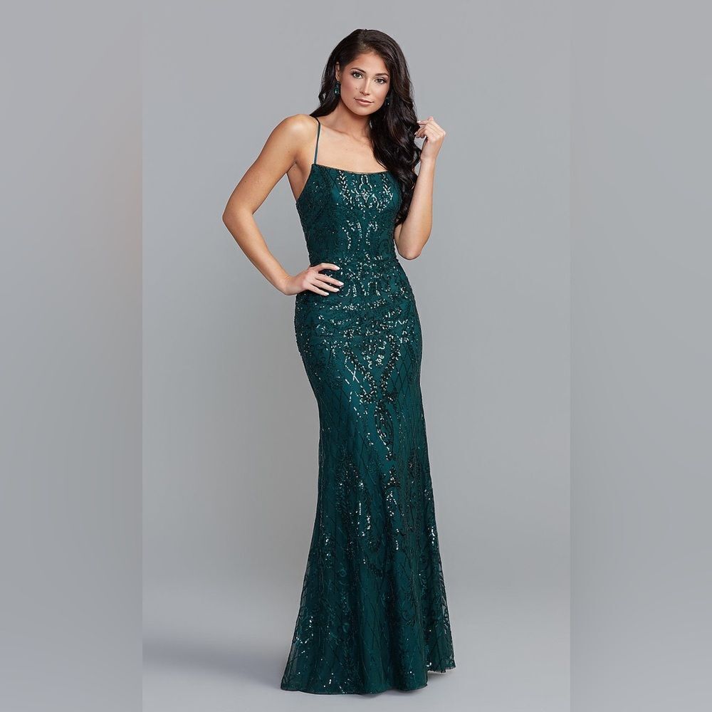 NWT PromGirl Statement-Back Long Sequin Prom Dress Hunter green - Picture 4 of 15